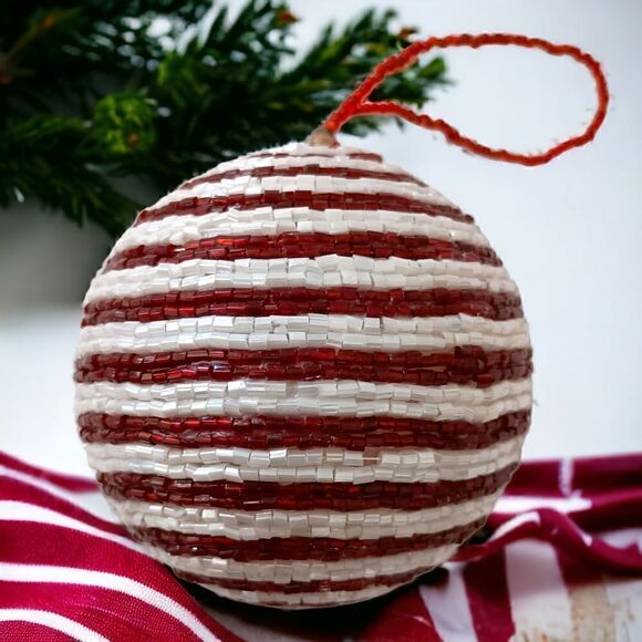 Hand Beaded Christmas Ornament Glass Bugle Beads All Around Red White Vintage. - Picture 3 of 14